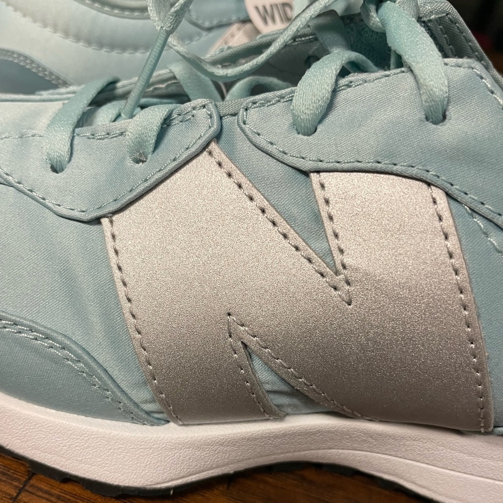New Balance 327 - Picture 7 of 9